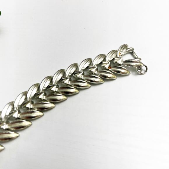 Coro Vintage Mid-Century Silver Leaf Bracelet - Picture 3 of 7